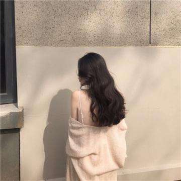 3名女子吃夜宵时遭邻桌男子提凳恐吓，上海警方：周某某、张某被刑拘